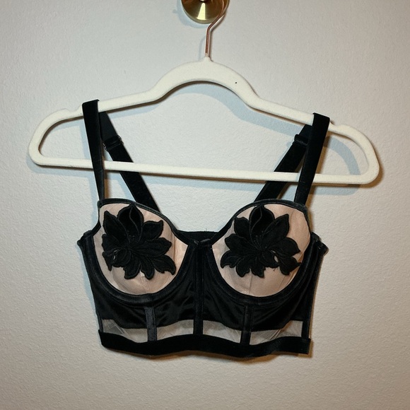 Victoria's Secret Other - Victoria’s Secret Velvet Flower 36B Bra